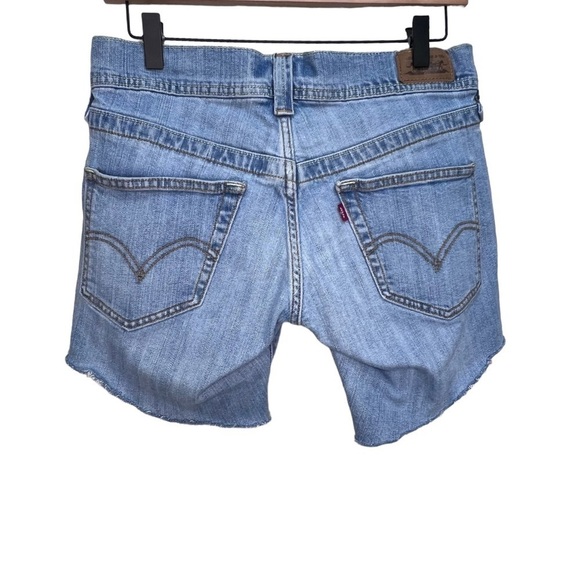 LEVI’S Cut off Denim Jean Shorts - Picture 5 of 9